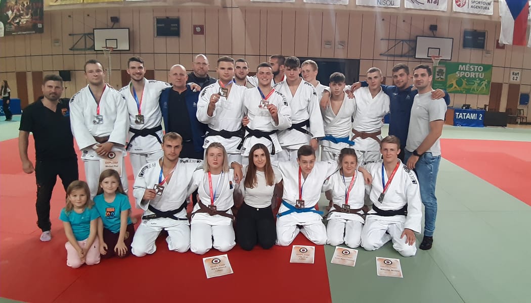 Osm medailí pro USK PRAHA z MČR mužů a žen 2022