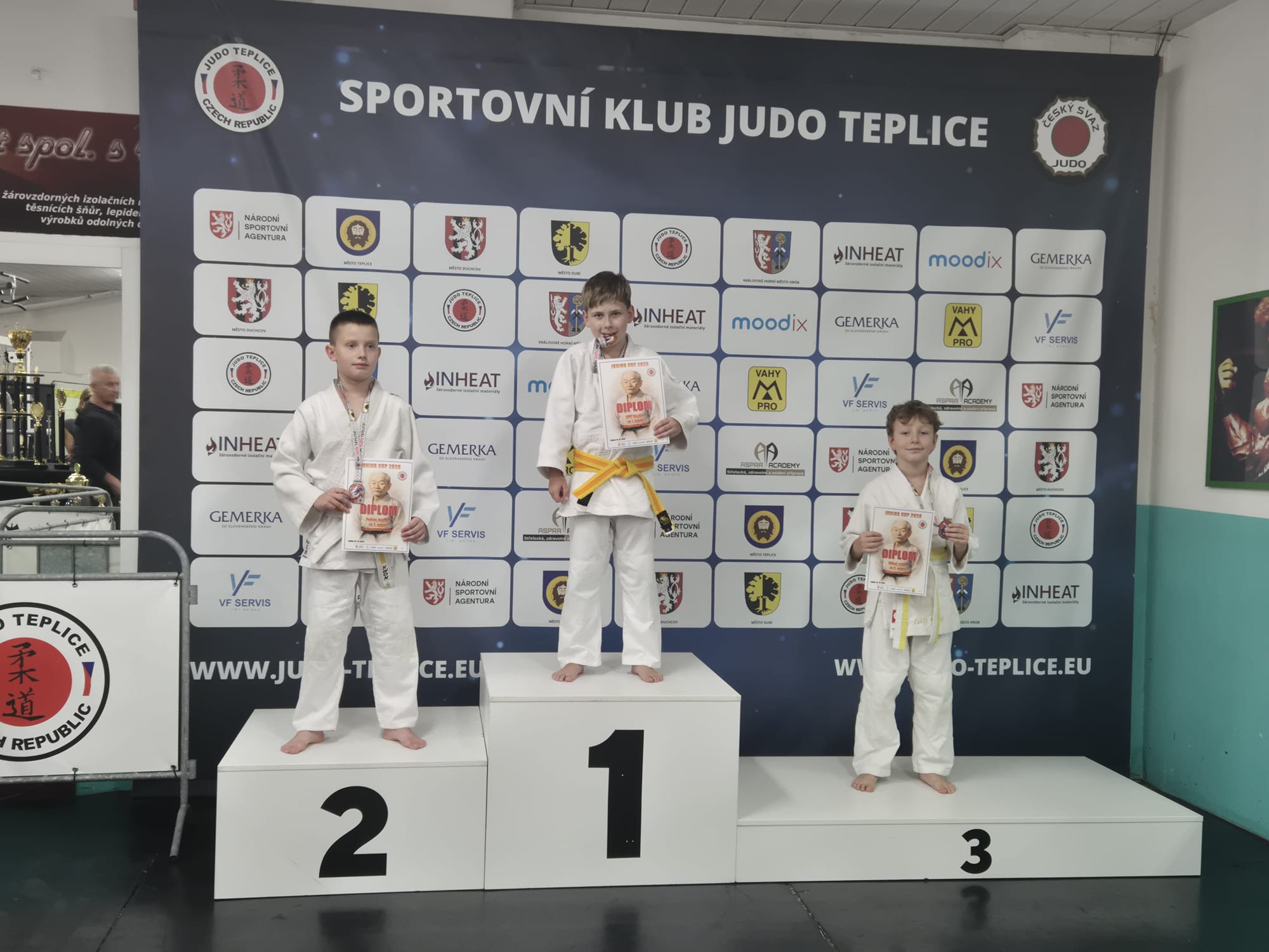 11 medailí z turnaje v Teplicích