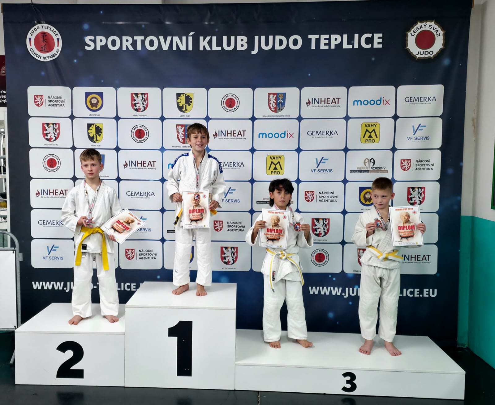 11 medailí z turnaje v Teplicích